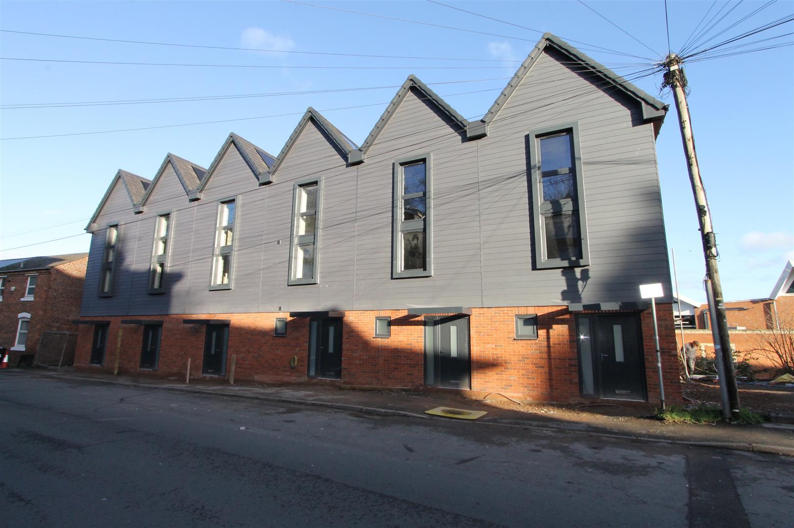 3 bed property in Park Lane, Kidderminster